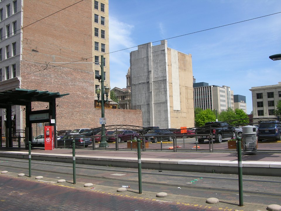 1001 Preston at Main